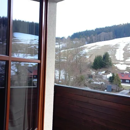 Ačko Polanský Dvůr - *