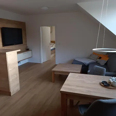 Ačko Polanský Dvůr -