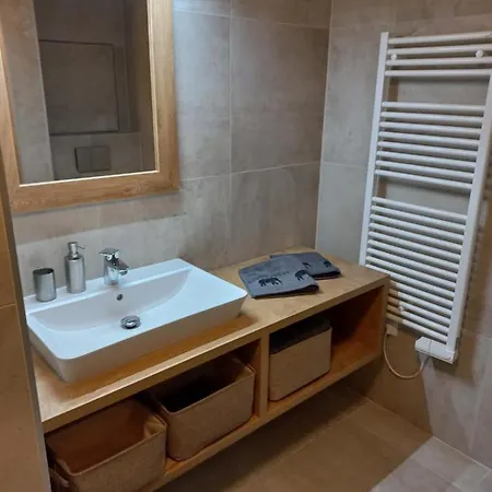 Ačko Polanský Dvůr - *